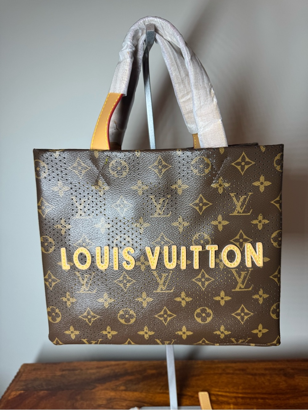 Brown Tote. No Brand. - Picture 2 of 8